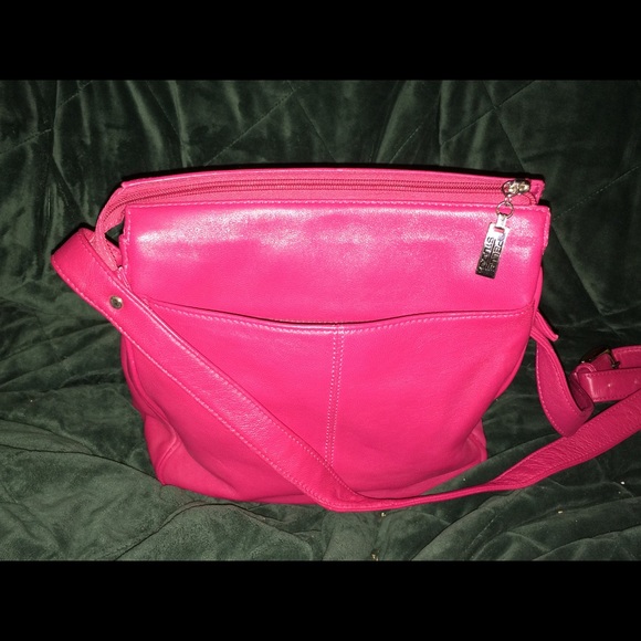 Pelle Studio hot pink square shoulder bag! - Picture 4 of 9